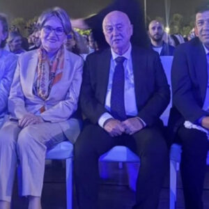 aksener konserde goruntulendi xpbO4mk3