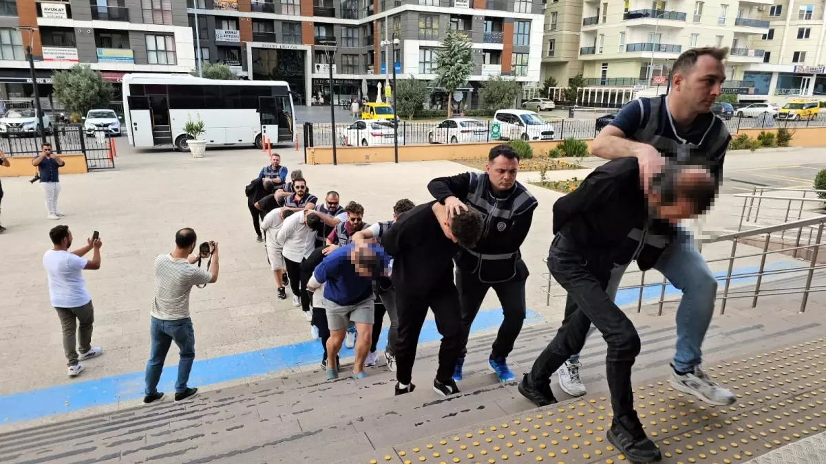 edirnede sehit ailesini dolandiran 11 supheli adliyeye sevk edildi KeqeRZ5i