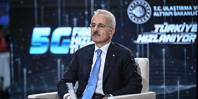 bakan uraloglu 2g kullanicilari hem telefonunu hem de sim kartini degistirecek Xp28OlOZ.jpg