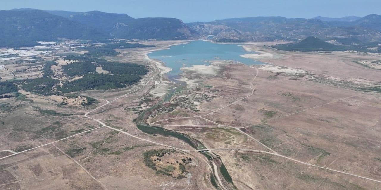 barajlar sifiri gordu izmirin suyu bitti uzman isim aci receteyi acikladi mTrGK2ps.jpg