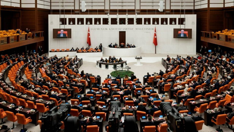 akp-yeni-kanun-teklifleri-hazirliginda-deniz-yetki-alanlari-teklifi-bayramdan-sonra-tbmmye-sunulacak-lZB8afme