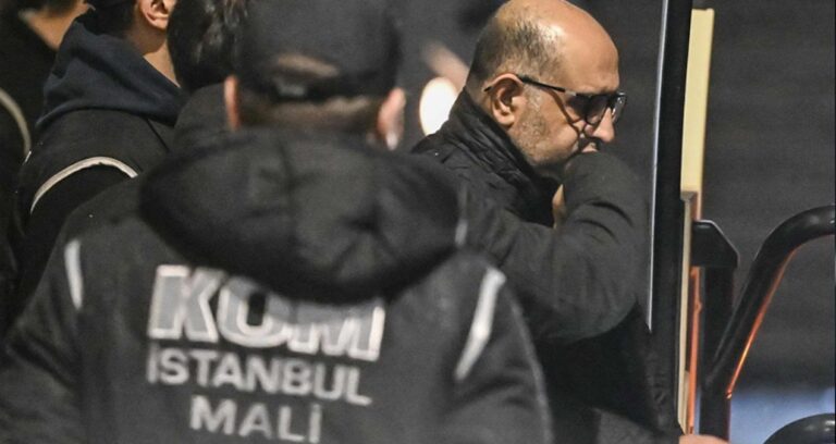 aziz-ihsan-aktas-davasinda-4-tahliye-belediye-baskanlarinin-tutuklulugu-devam-edecek-q5CvjjHI