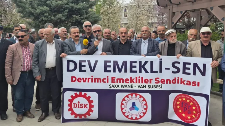 erdoganin-simit-cay-hesabini-hatirlattilar-vanda-emeklilerden-basin-aciklamasi-bunun-hesabini-sandikta-soracagiz-nUAg963j