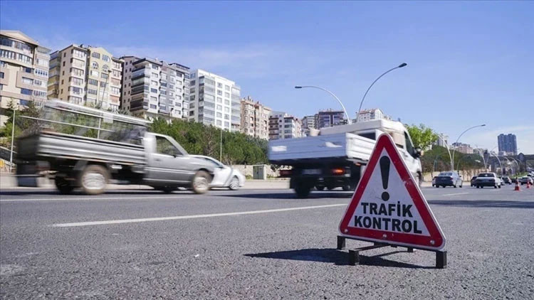 15 temmuz istanbul kapali yollar listesi 2026 yarin istanbulda hangi yollar trafige kapali olacak KsuINn4L